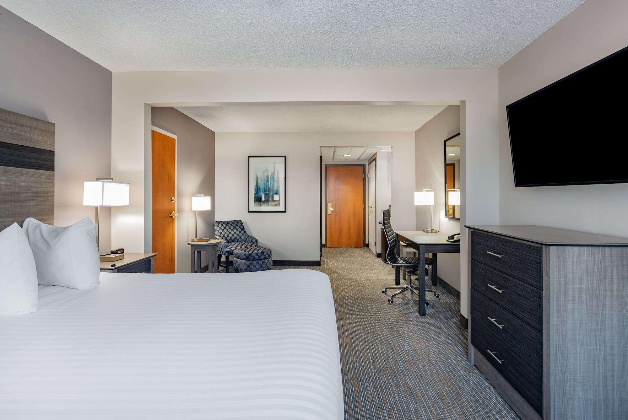 Wingate By Wyndham Lima Hotel Exterior photo