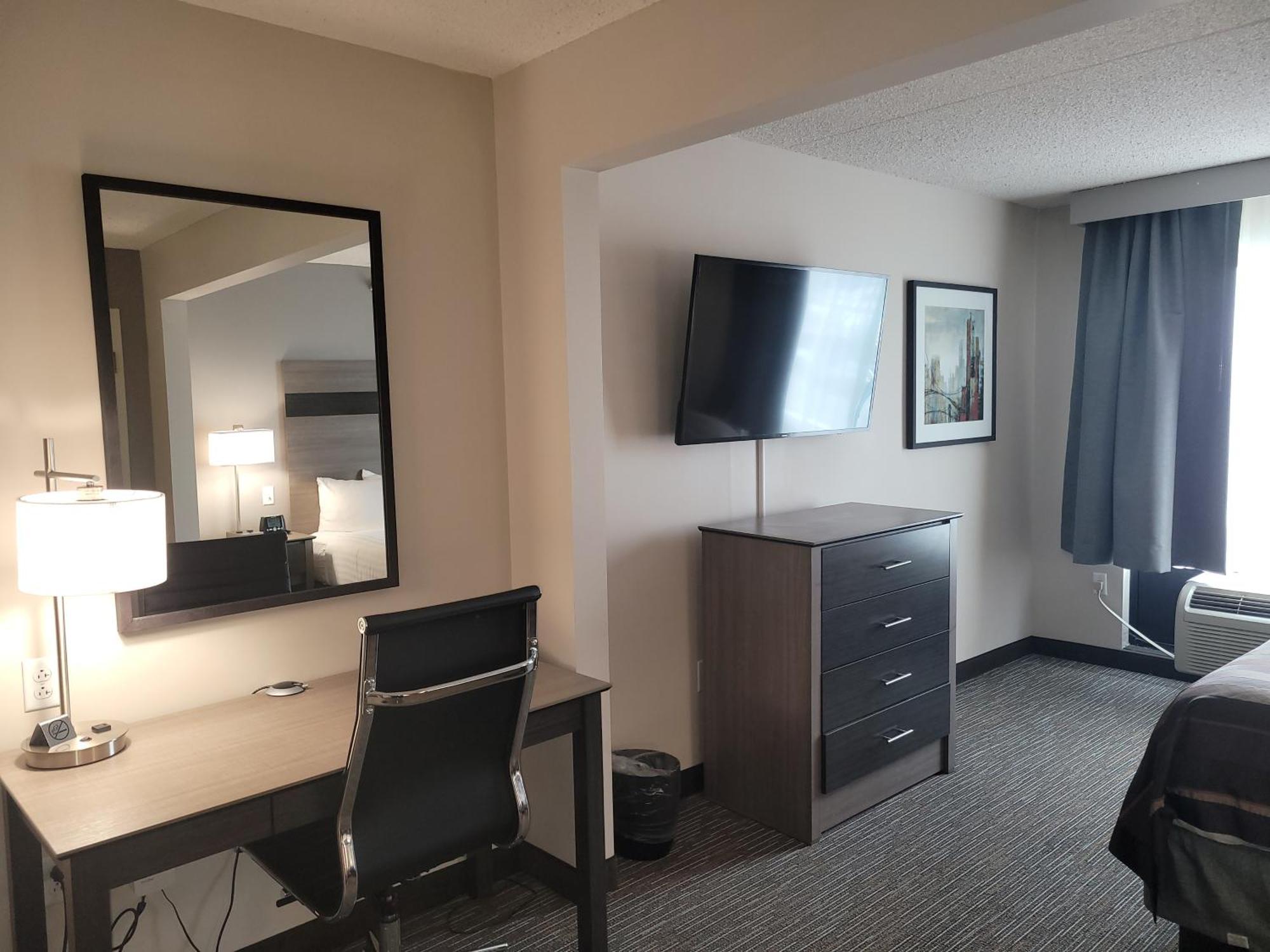 Wingate By Wyndham Lima Hotel Room photo