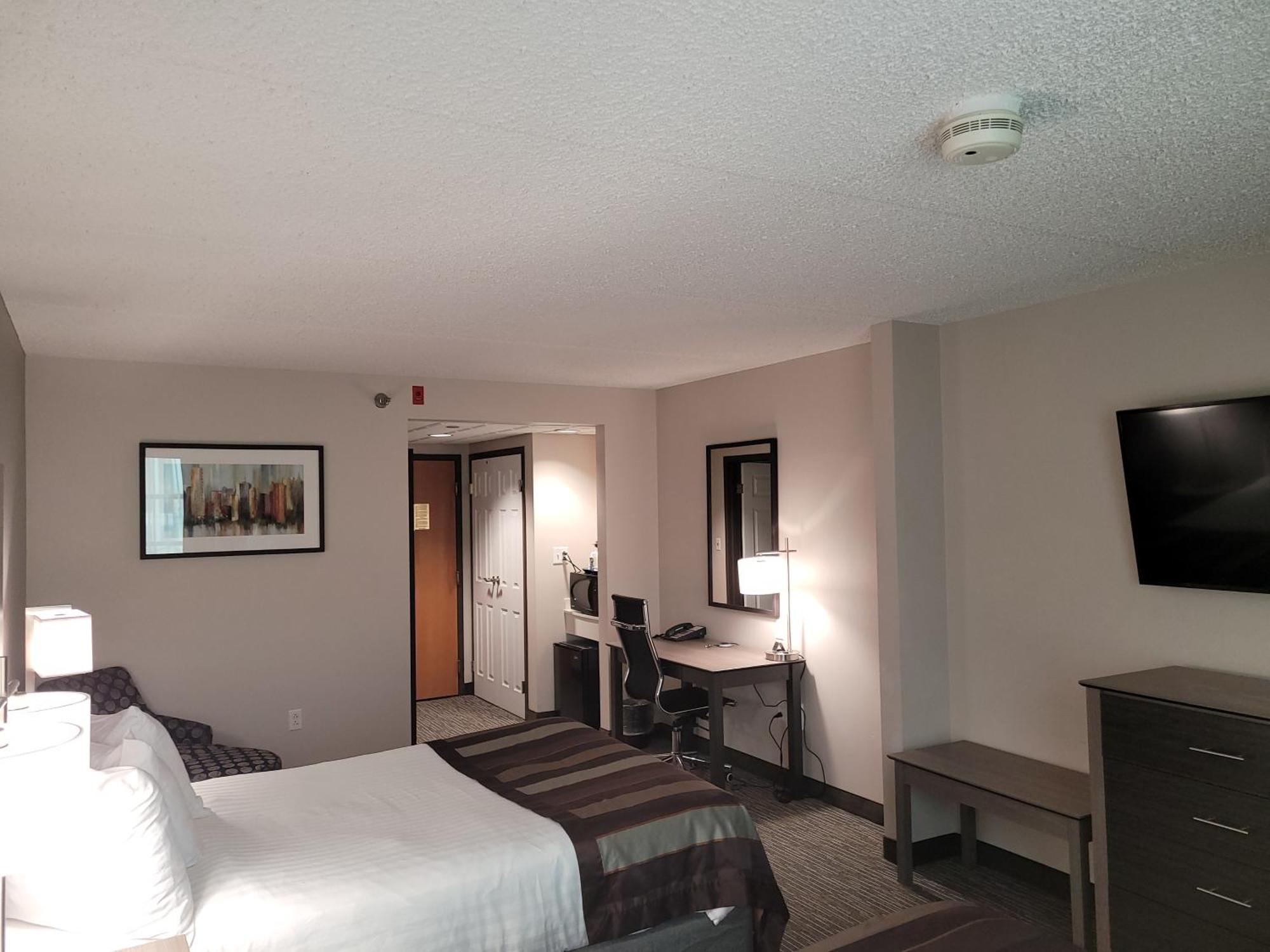 Wingate By Wyndham Lima Hotel Room photo