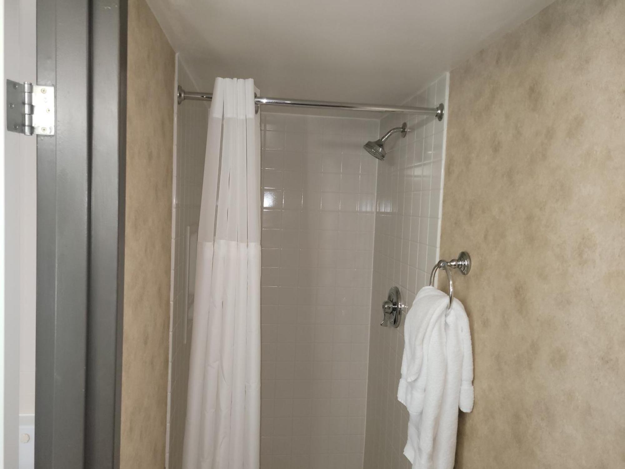 Wingate By Wyndham Lima Hotel Room photo