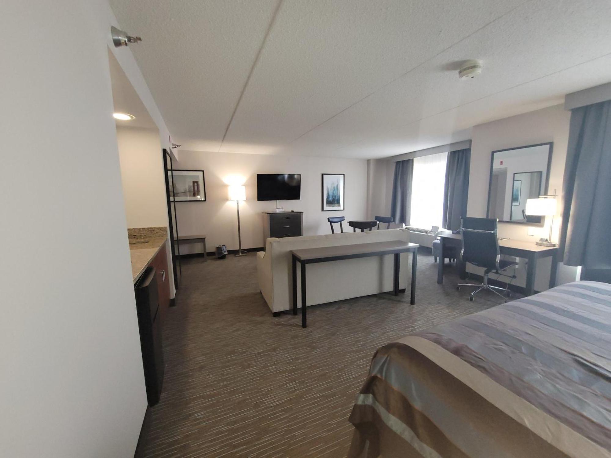 Wingate By Wyndham Lima Hotel Room photo